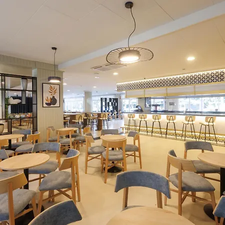 玛丽娜达酒店 萨洛